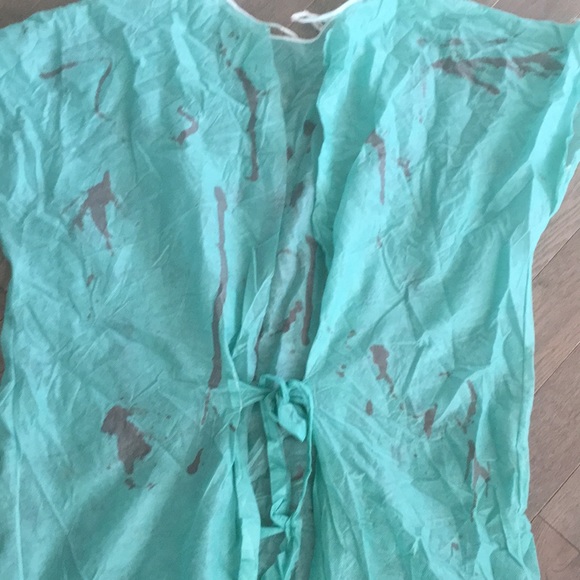 2 piece Bloody Surgeon’s Robe - Picture 4 of 4
